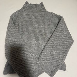 grey knit sweater